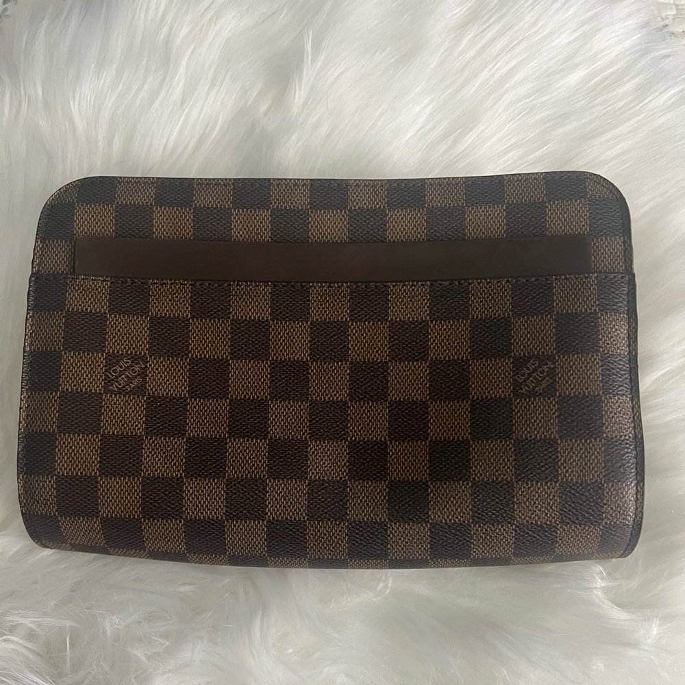 LOUIS VUITTON damier pochette